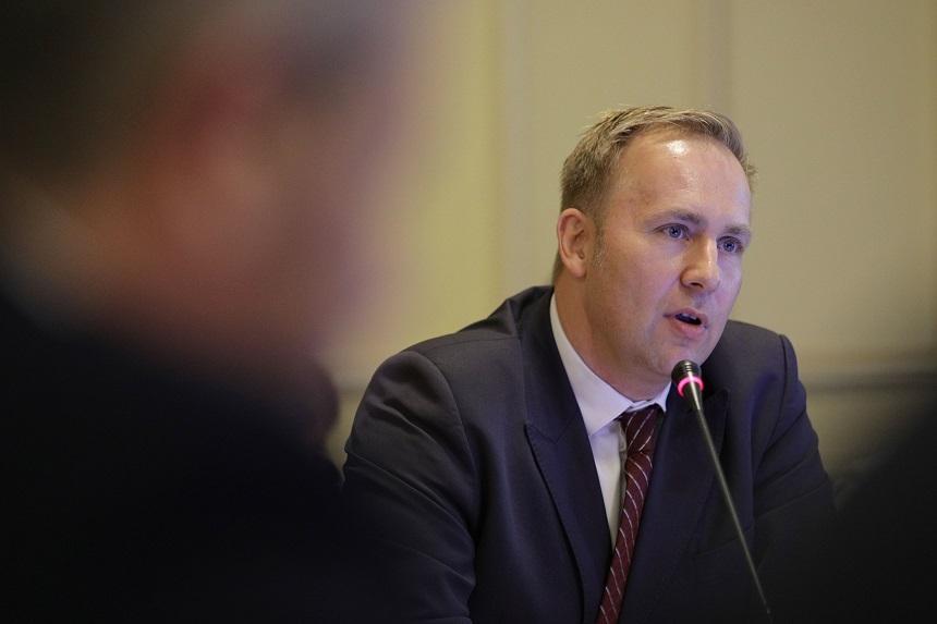 Ministrul Sănătăţii: Direcţia de Sănătate Publică Argeş a suspendat activitatea clinicii stomatologice din Piteşti unde un copil de patru ani a intrat &icirc;n stop cardio-respirator &icirc;n urma unei anestezii,