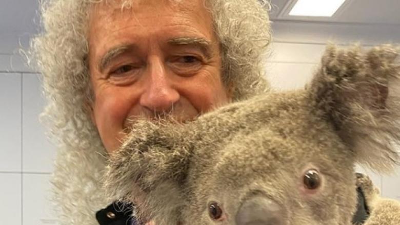 Ipostaza amuzantă &icirc;n care a fost surprins chitaristul Brian May, alături de un koala. Video
