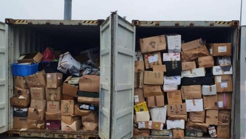 În plin scandal al deşeurilor ilegale, alte 16 containere cu gunoaie au fost decoperite în Constanţa