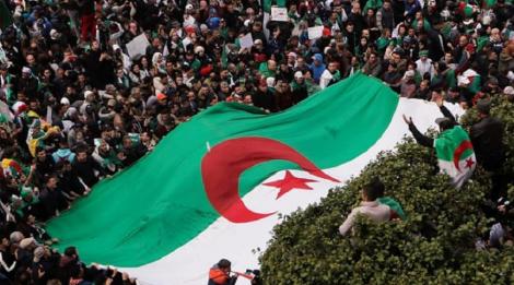 Mii de algerieni au marcat 1 an de la protestele care au dus la demisia preşedintelui Bouteflika şi au cerut noi reforme