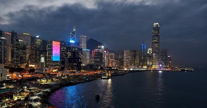 Autorităţile din Hong Kong vor oferi cadouri &icirc;n bani rezidenţilor permanenţi cu v&acirc;rste de peste 18 ani