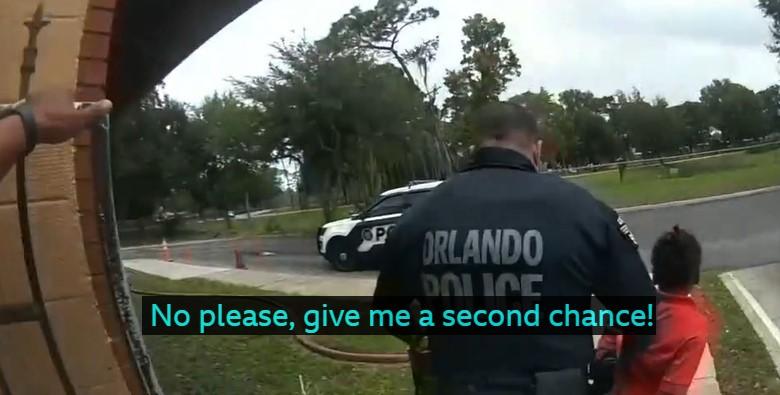 IMAGINI CU PUTERNIC IMPACT EMOȚIONAL! O fetiță de 6 ani a fost &icirc;ncătușată și arestată "Dă-mi o a doua șansă!" Video