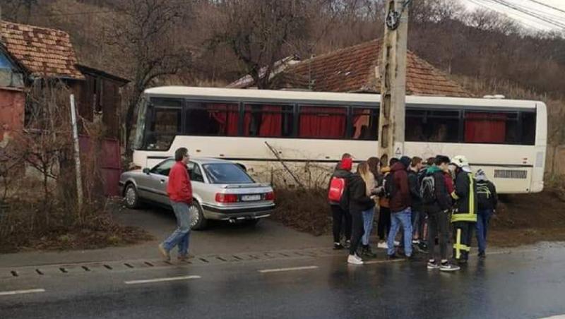 Accident autobuz plin cu elevi
