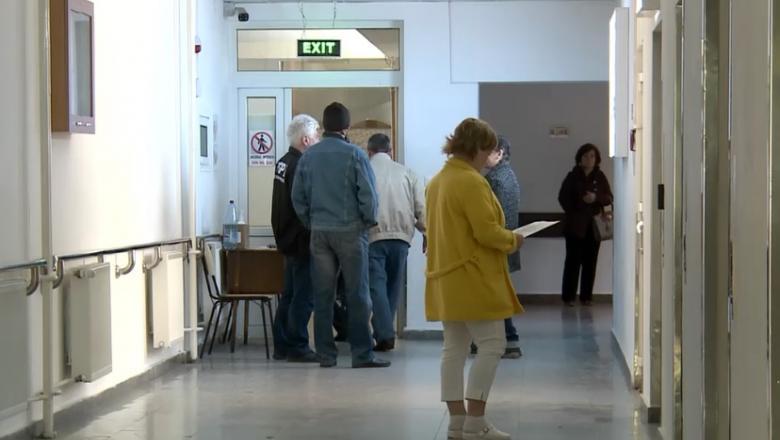 Revoltător! Angajați ai Spitalului de Urgență din Vaslui, prinși &icirc;n timp ce &icirc;ncercau să fure medicamente și alimente&nbsp;