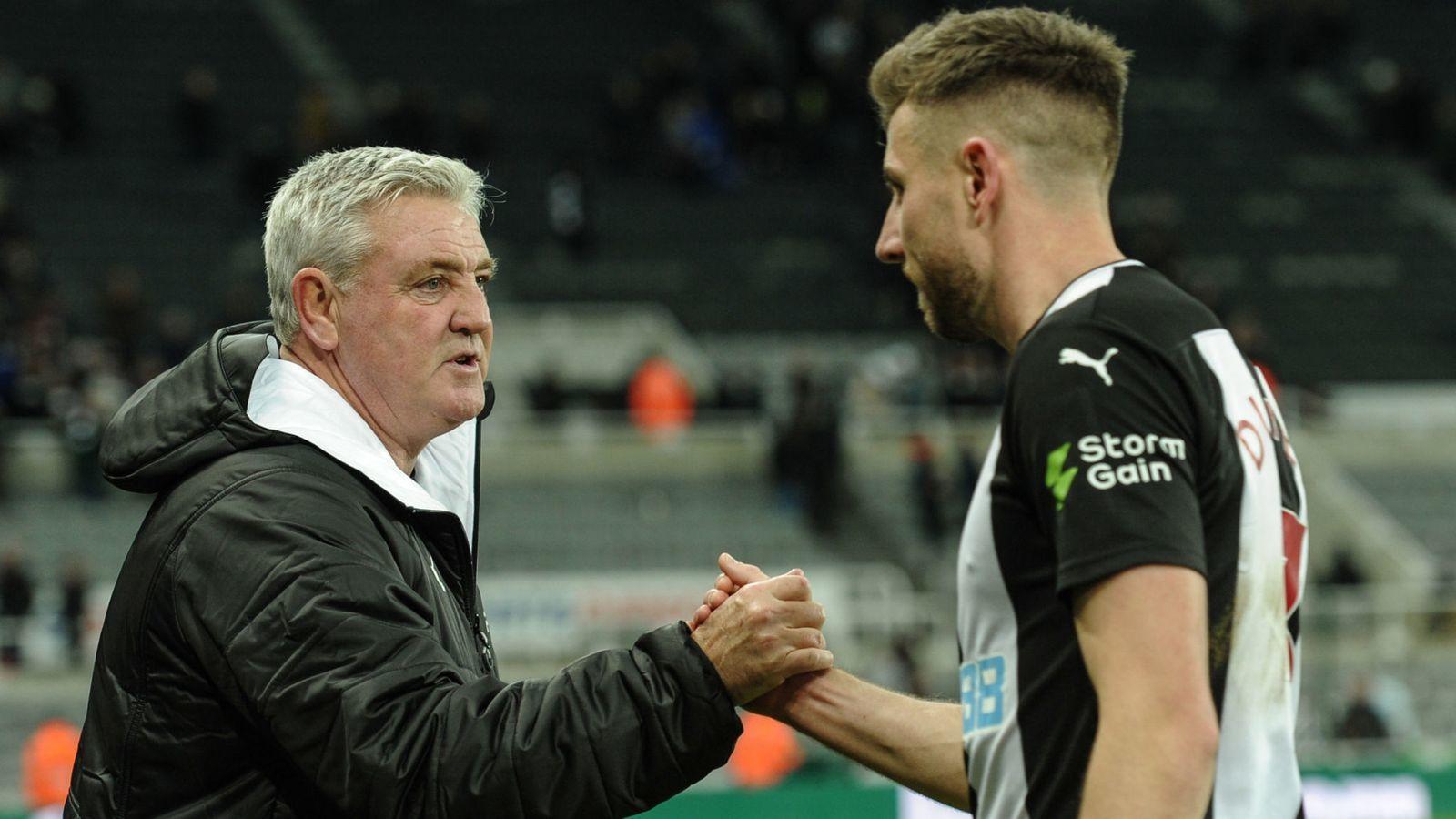 Str&acirc;ngerile de m&acirc;nă, interzise la Newcastle de teama coronavirusului