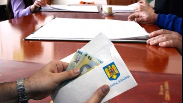 Guvernul a decis! Profesorii primesc salarii mai mari &icirc;ncă de luna aceasta: "Pe 14 deja se iau salariile majorate"