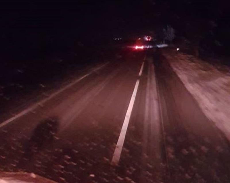 Pompierii au intervenit &icirc;n zece localităţi din opt judeţe, &icirc;n urma fenomenelor de vreme rea