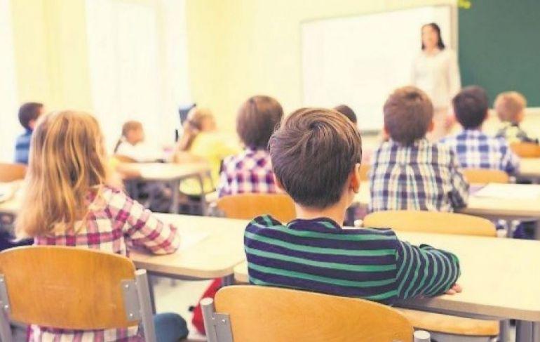 Structura anului școlar 2020-2021, publicată &icirc;n Monitorul Oficial. Elevii vor avea din nou vacanță intersemestrială&nbsp;