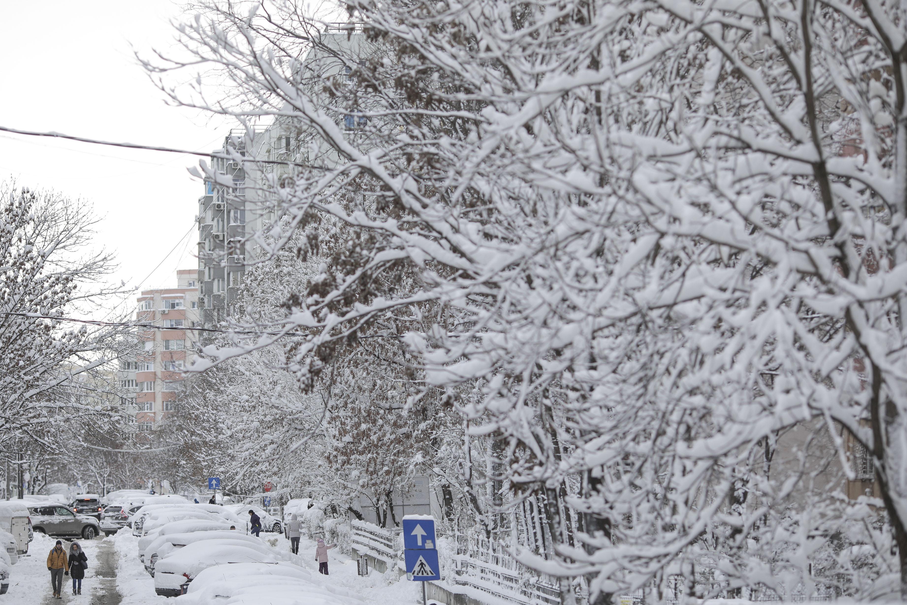 Gerul pune stăp&acirc;nire peste Rom&acirc;nia. Se așteaptă temperaturi de -23 de grade!  Unde va fi cel mai frig &icirc;n acest weekend?