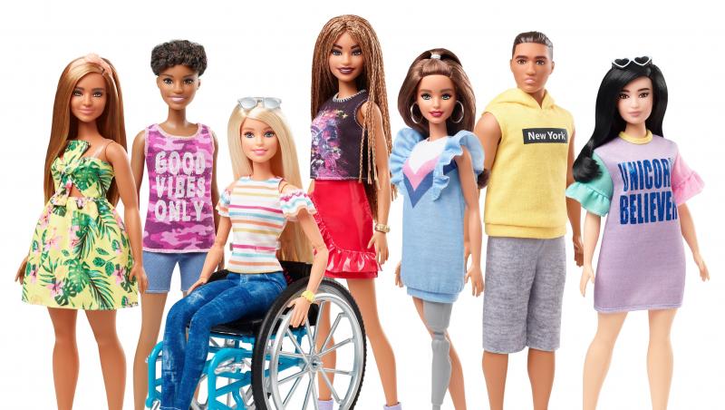 Cu noile modele, Barbie sparge tiparele și arată în sfârșit ca o persoană reală