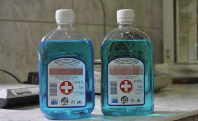 Rom&acirc;nii &icirc;și iau măsuri de prevenire a infecției cu noul coronavirus. Banalul spirt a dispărut din magazine &icirc;n ultimele zile