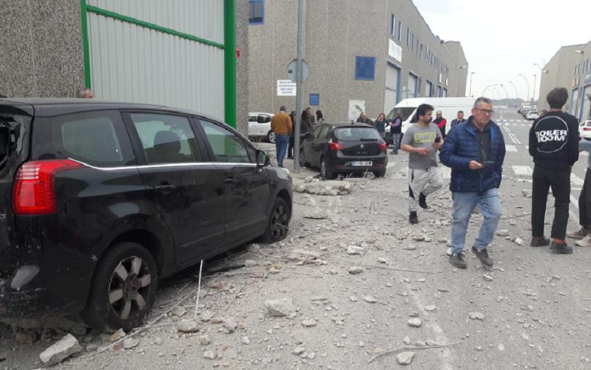 Cel puţin un mort &icirc;n urma unei explozii la o uzină chimică &icirc;n Barcelona