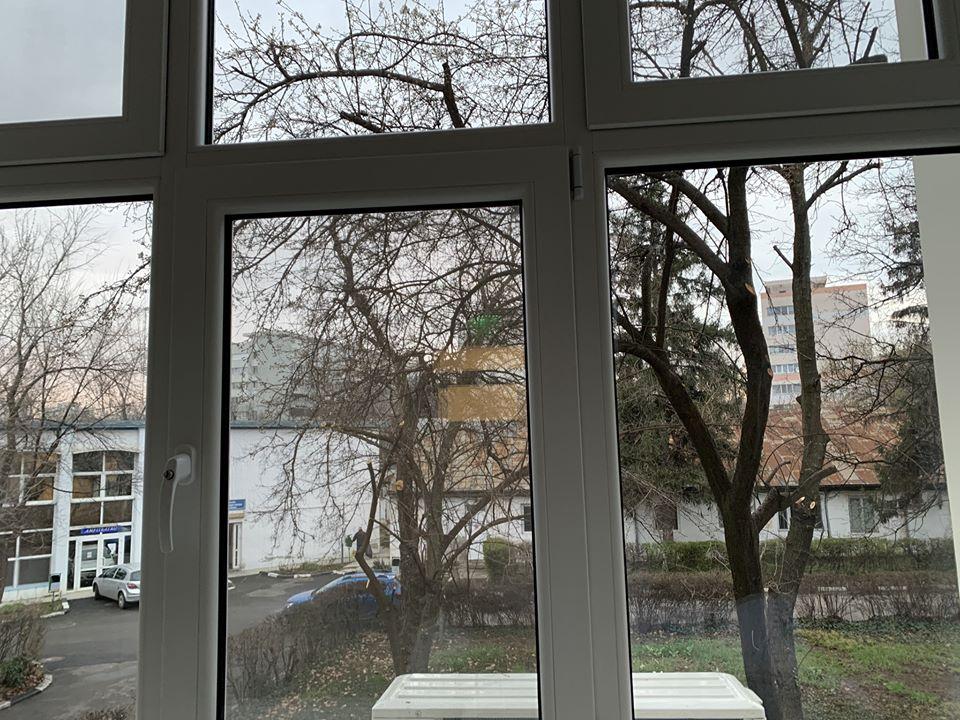 &rdquo;Salut! Sunt Bogdan! Internat la Babeș! Cu coronavirus! Am aflat din presă că-s infectat. Am dat zeci de telefoane. Degeaba!&rdquo;