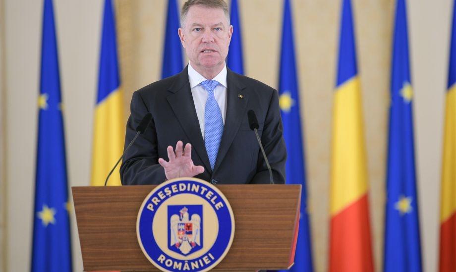 Klaus Iohannis, apel acid către populație: "Nu luați cu asalt magazinele și farmaciile!"