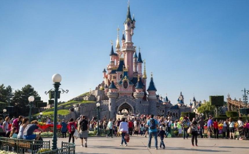 Walt Disney World Resort din Florida şi Disneyland Paris, &icirc;nchise timp de două săptăm&acirc;ni
