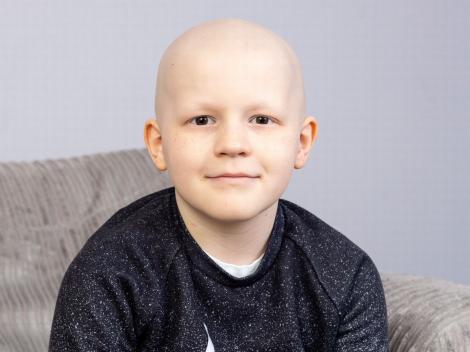 ”Mamă, ce pumn i-am dat cancerului!”. 9 ani. Cel mai curajos băiețel din lume. I-au scos ficatul, l-au pus la loc