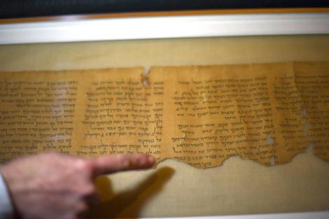 Fragmentele din Manuscrisele de la Marea Moartă, de la Muzeul Bibliei, sunt false. „Suntem victime ale fraudei!”