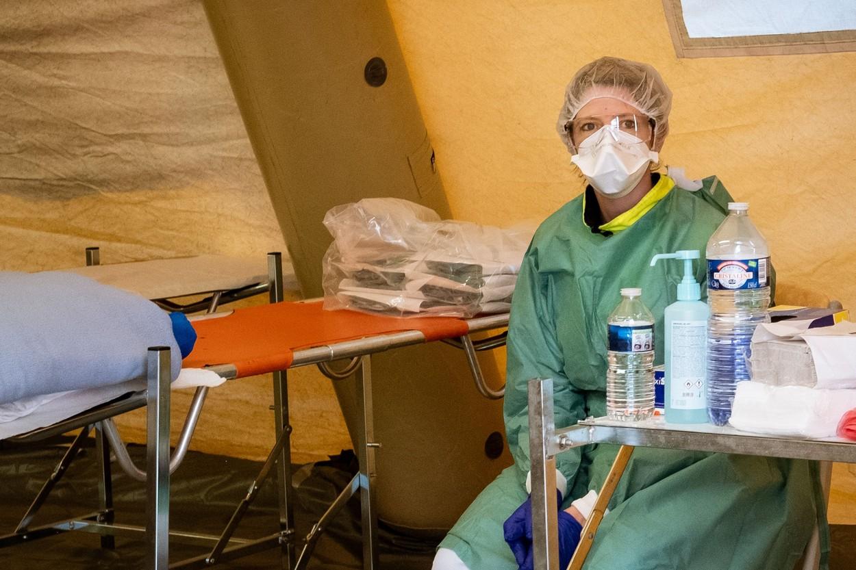 &bdquo;Se moare &icirc;n fiecare zi! E inevitabil! Vom fi toți infectați! &Icirc;mi este frică. Am doi copii. Vor &icirc;n brațele mele, iar eu trebuie să &icirc;i alung!&rdquo;. O asistentă rom&acirc;ncă. eroină &icirc;n Italia, mărturie &icirc;ngrozitoare!