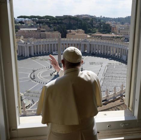 Tragedia de la Vatican: Manifestările din Săptămâna Sfântă, fără credincioși. Papa Francisc se roagă, pe străzile pustii ale Romei, pentru sfârșitul pandemiei