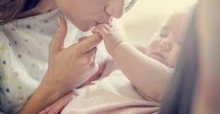 INS: Sporul natural a fost negativ &icirc;n ianuarie, s-au născut 15.971 copii şi au murit 23.352 de persoane