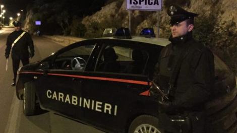 Trei români au fost prinși la furat în Italia, în timp ce oamenii sunt în carantină din cauza coronavirusului. Tinerii au sustras bunuri de mii de euro
