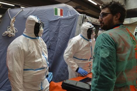 Situația din Italia, dezastruoasă din cauza coronavirusului! Medicii aleg cine primește tratament și cine este lăsat să moară: ”Asta se întâmpla în vreme de război!”