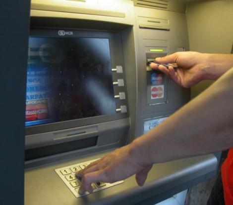 Dan Suciu, BNR: "Nu recomandăm nimănui să se panicheze, să meargă la bancomat să scoată bani"