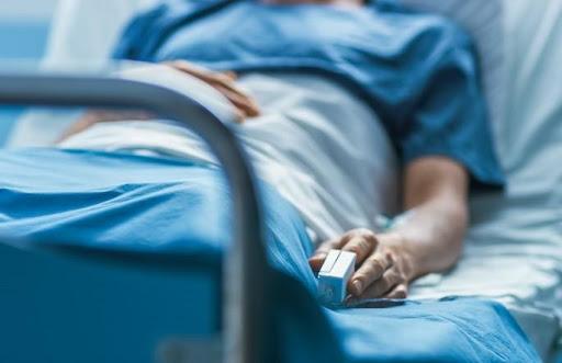 Coronavirusul lasă urme ad&acirc;nci. O t&acirc;nără care și-a pierdut mama, mărturisiri sf&acirc;șietoare: &rdquo;COVID-19 m-a &icirc;mpiedicat să o țin de m&acirc;nă &icirc;n clipa morții!&rdquo;