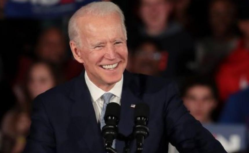 Joe Biden &icirc;şi consolidează, printr-o victorie &icirc;n alegerile primate democrate din statul Washington, poziţia de favorit