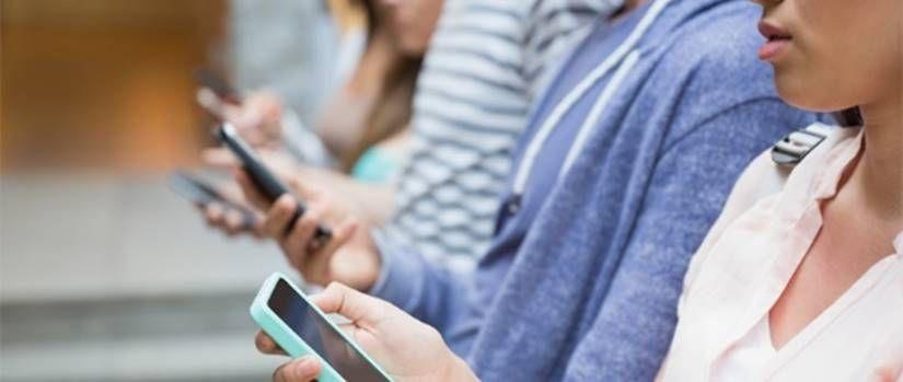 Autoritatea din Comunicaţii: Furnizorii de servicii de găzduire şi furnizorii de conţinut vor putea fi obligaţi să &icirc;ntrerupă imediat transmiterea unui conţinut, dacă acesta promovează ştiri false privind evoluţia Covid-19