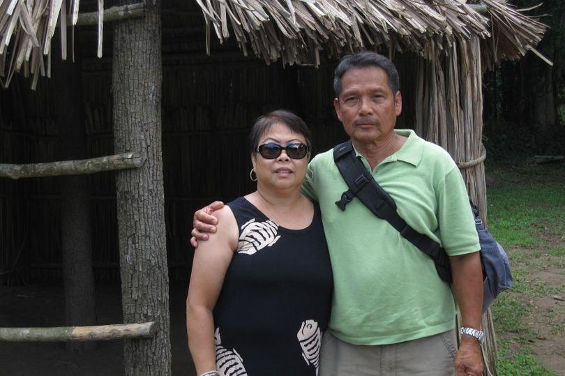 I-a făcut soției sale, bolnavă de coronavirus, respirație gură la gură, doar ca s-o salveze: &bdquo;Am văzut-o cum moare...&rdquo;. Ar putea fi și el infectat, dar nu se poate testa