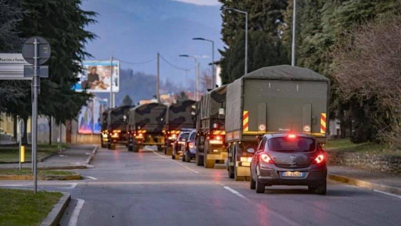 Sicriele morților din Italia sunt atât de multe, încât au fost cărate cu camioanele armatei spre alte cimitire. Imagini cu puternic impact emoțional! - Video