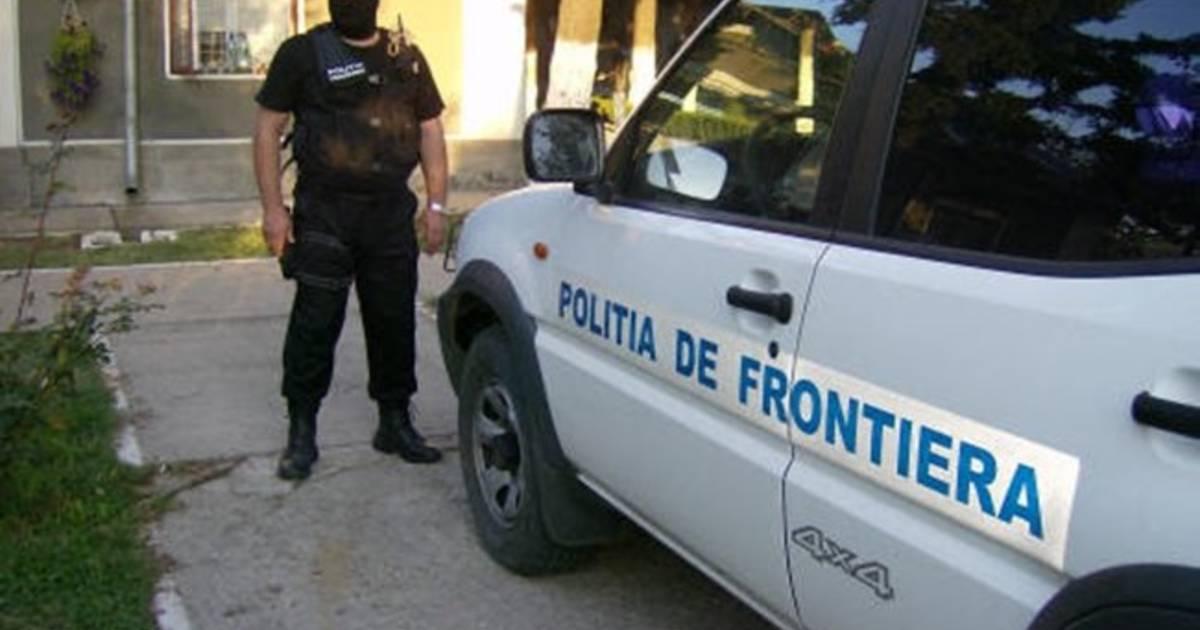 Descoperirea Poliției de Frontieră &icirc;ntr-un camion &icirc;ncărcat cu role textile. Ce a găsit printre mărfurile transportate