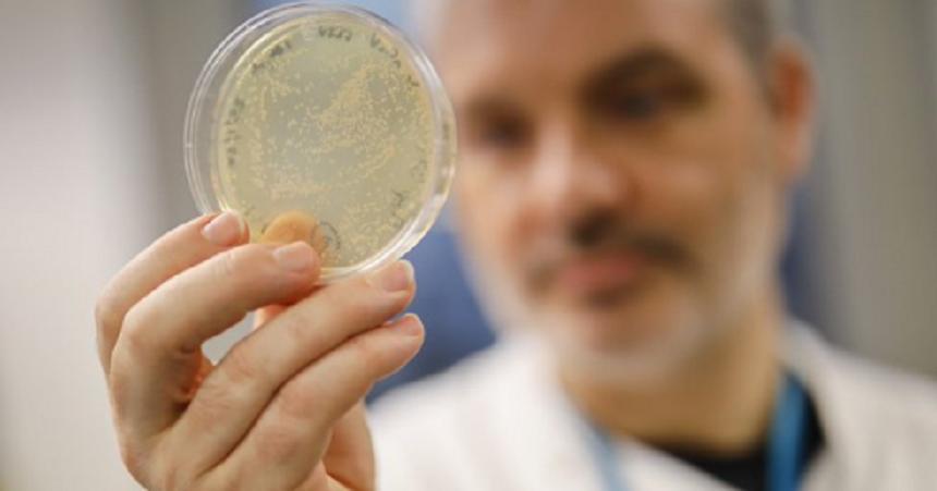 Industria farmaceutică promite un vaccin &icirc;mpotriva covid-19 &icirc;n 12-18 luni