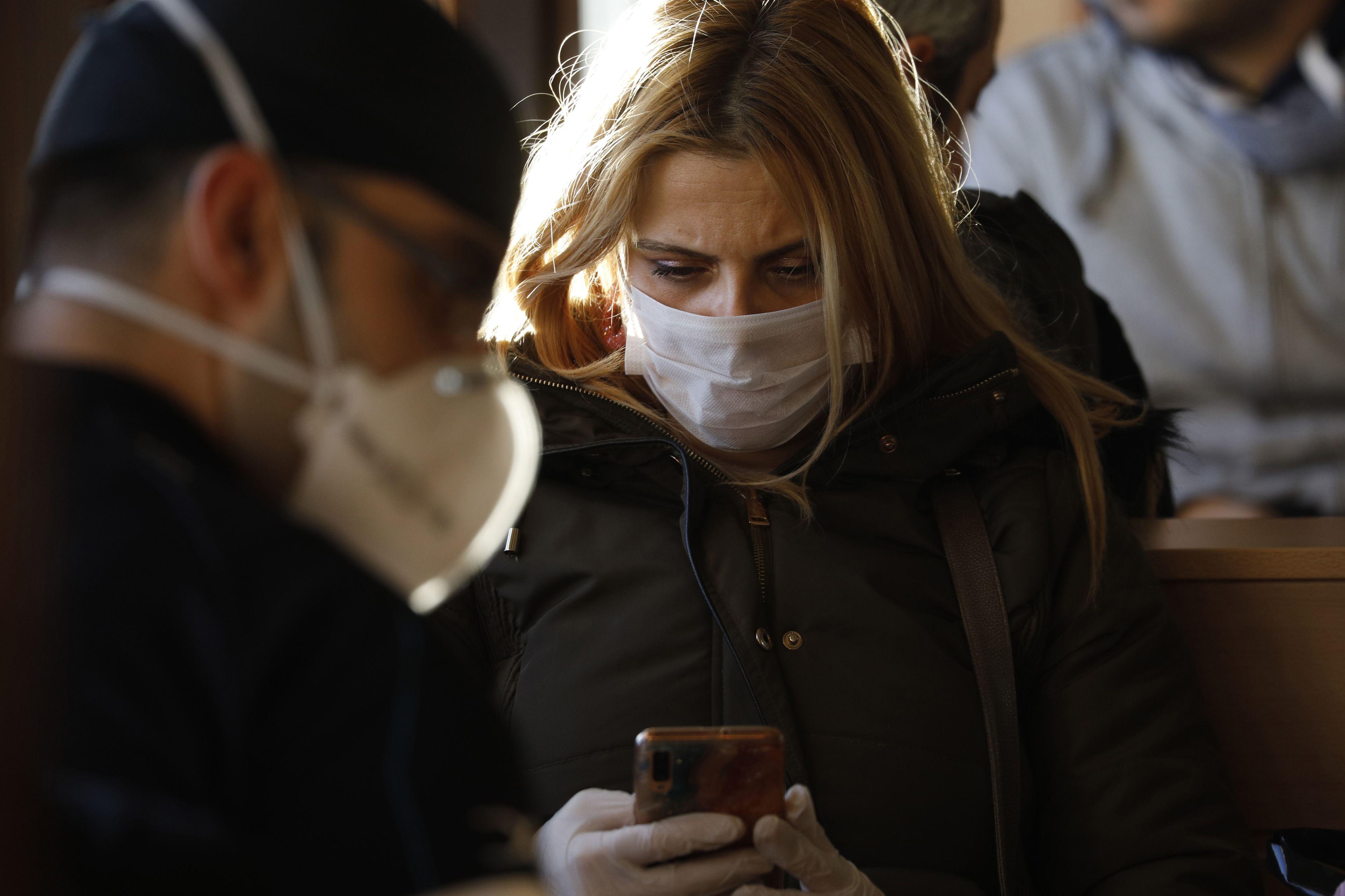 Motivul pentru care Elveția nu intră &icirc;n carantină este de necrezut! Are 4.800 de persoane infectate și  43 de decese