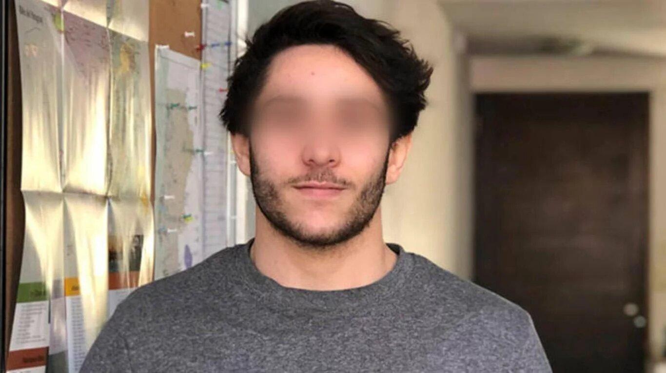 "Băi puștiule, ai infectat 400 de persoane ca să te distrezi și taică-tu te pl&acirc;nge?". Suspect că ar fi nenorocit sute de oameni, un t&acirc;năr de 22 de ani riscă 15 ani de &icirc;nchisoare fără drept de replică