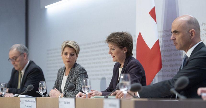 Elveţia &icirc;năspreşte măsurile &icirc;mpotriva noului coronavirus şi respinge orice izolare a populaţiei drept un &rdquo;show politic&rdquo;