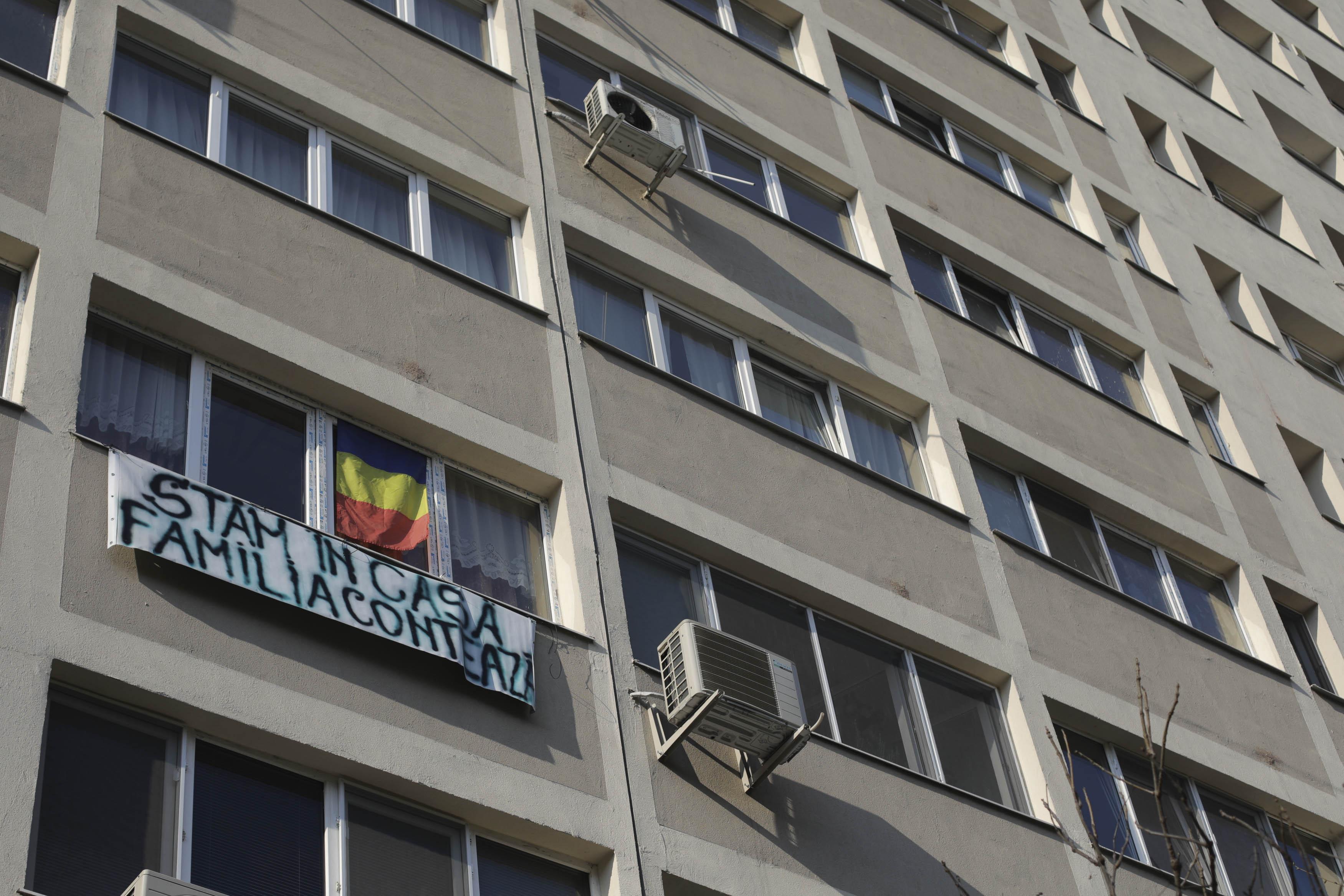 Alertă la Timișoara! 55 de rom&acirc;ni care trebuiau să stea izolați au fost găsiți pe străzi: "&Icirc;i lăsăm pe aceşti iresponsabili să se joace cu sănătatea noastră?"