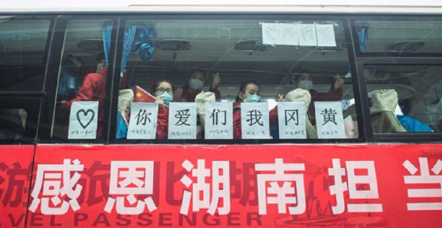 Bloomberg: Wuhanul descoperă &icirc;n continuare bolnavi asimptomatici de Covid-19, pe care nu-i raportează oficial, dezvăluie o revistă locală