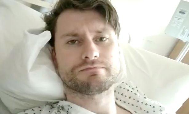 T&acirc;năr infectat cu coronavirus, mesaj &icirc;nfiorător, de pe un pat de spital. &bdquo;Am ajuns să nu mai pot să-mi ridic capul și să mă &icirc;ntreb dacă am făcut suficiente lucruri &icirc;n viață&rdquo; - VIDEO