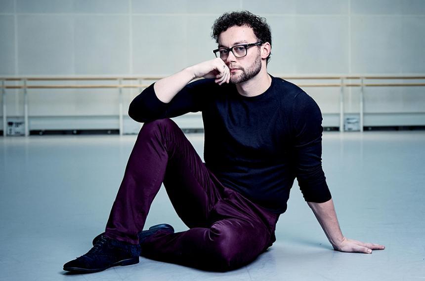 Liam Scarlett, unul dintre cei mai importanţi coregrafi britanici, concediat de Royal Ballet din Londra