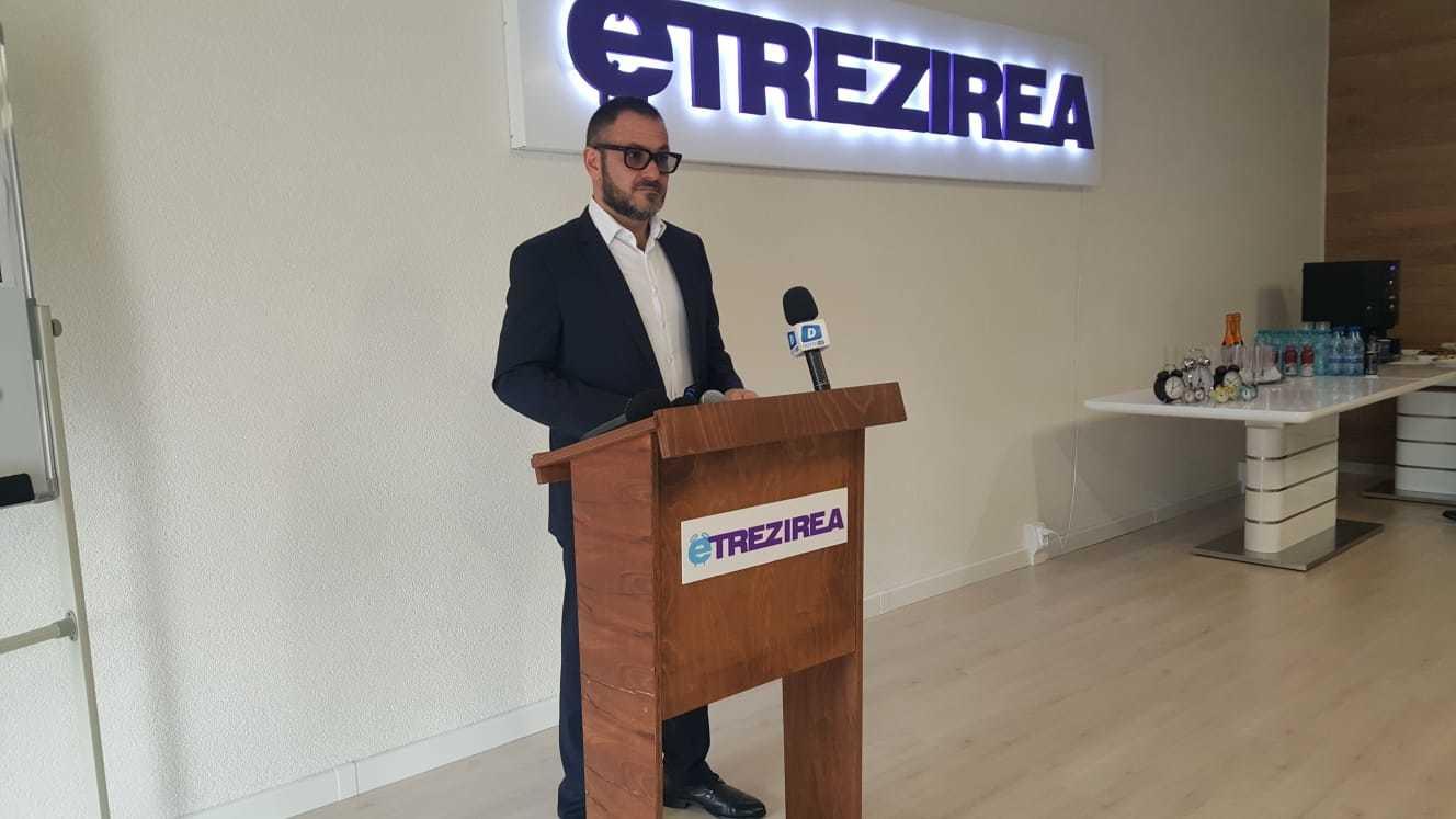 Şeful CJPC Constanţa, Horia Constantinescu, care ceruse suspendarea din funcţie pe timpul campaniei electorale, solicită &icirc;ncetarea măsurii, spun&acirc;nd că este nevoie de comisari pe teren &icirc;n această perioadă