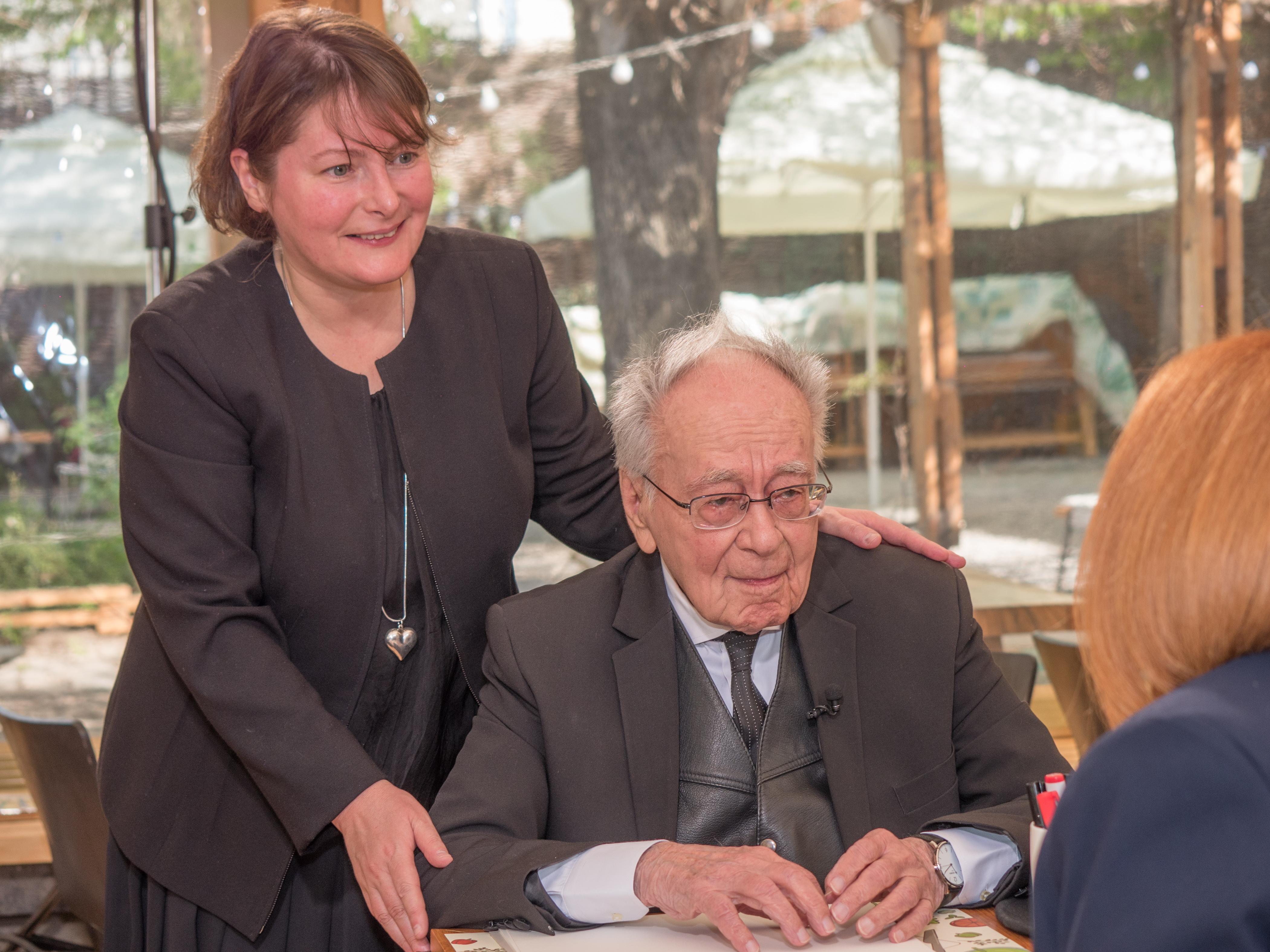 Filozoful Mihai Șora și soția lui, infectați cu noul coronavirus?! Mesajul care a st&acirc;rnit &icirc;ngrijorare printre internauți&nbsp;