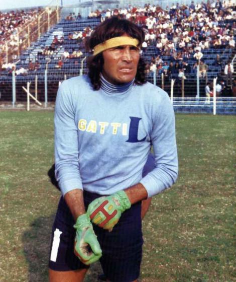 Fostul internaţional argentinian Hugo Gatti a fost internat cu Covid-19