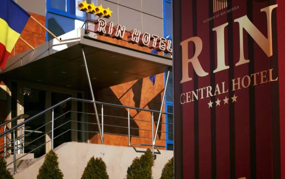 Gabriela Firea &icirc;i mulţumeşte lui Ionuţ Negoiţă pentru că a pus la dispoziţia Primăriei, gratuit, un hotel cu 107 camere pentru medicii şi asistentele din spitalele care tratează bolnavi de coronavirus