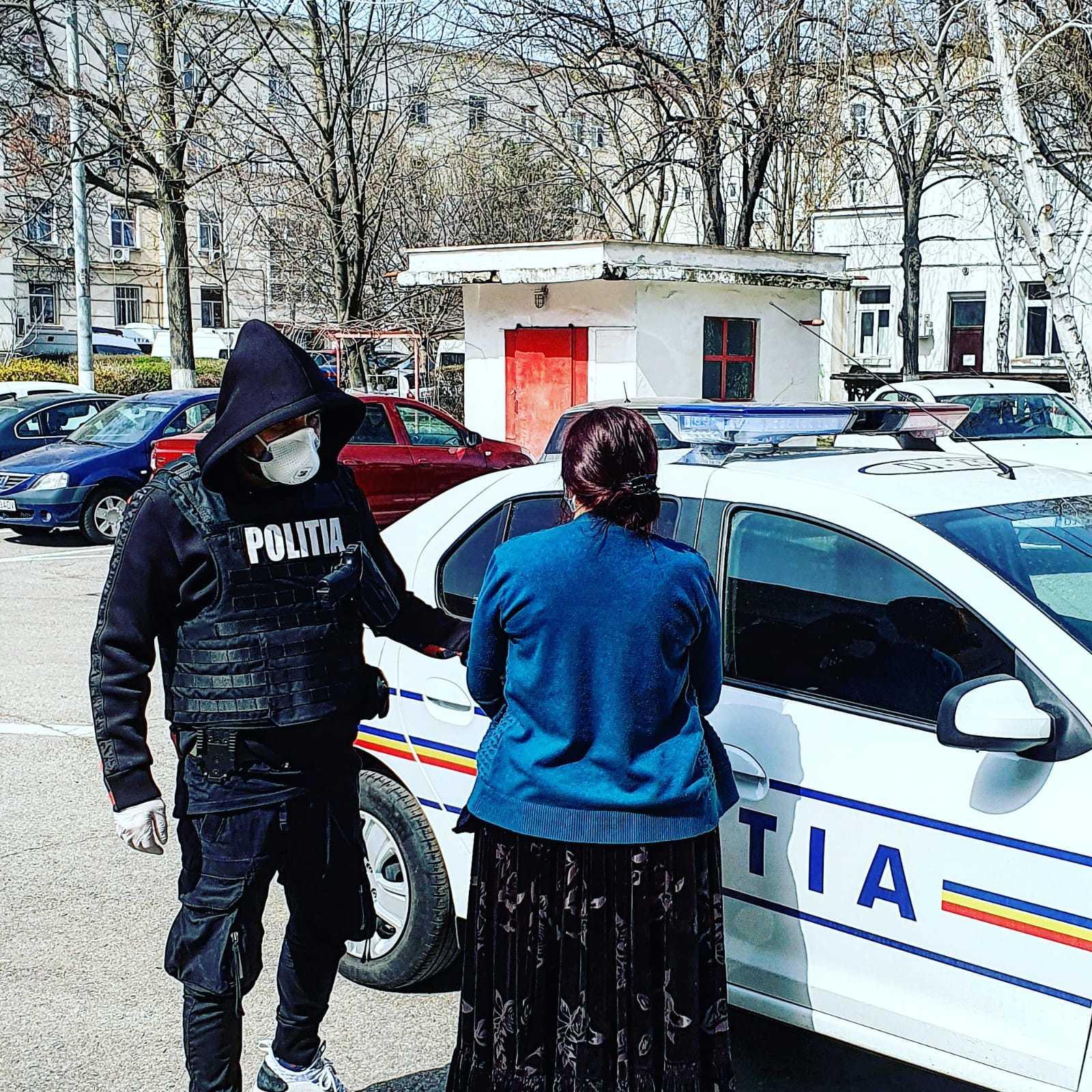 Două persoane condamnate la &icirc;nchisoare şi date &icirc;n urmărire internaţională, prinse de poliţiştii doljeni