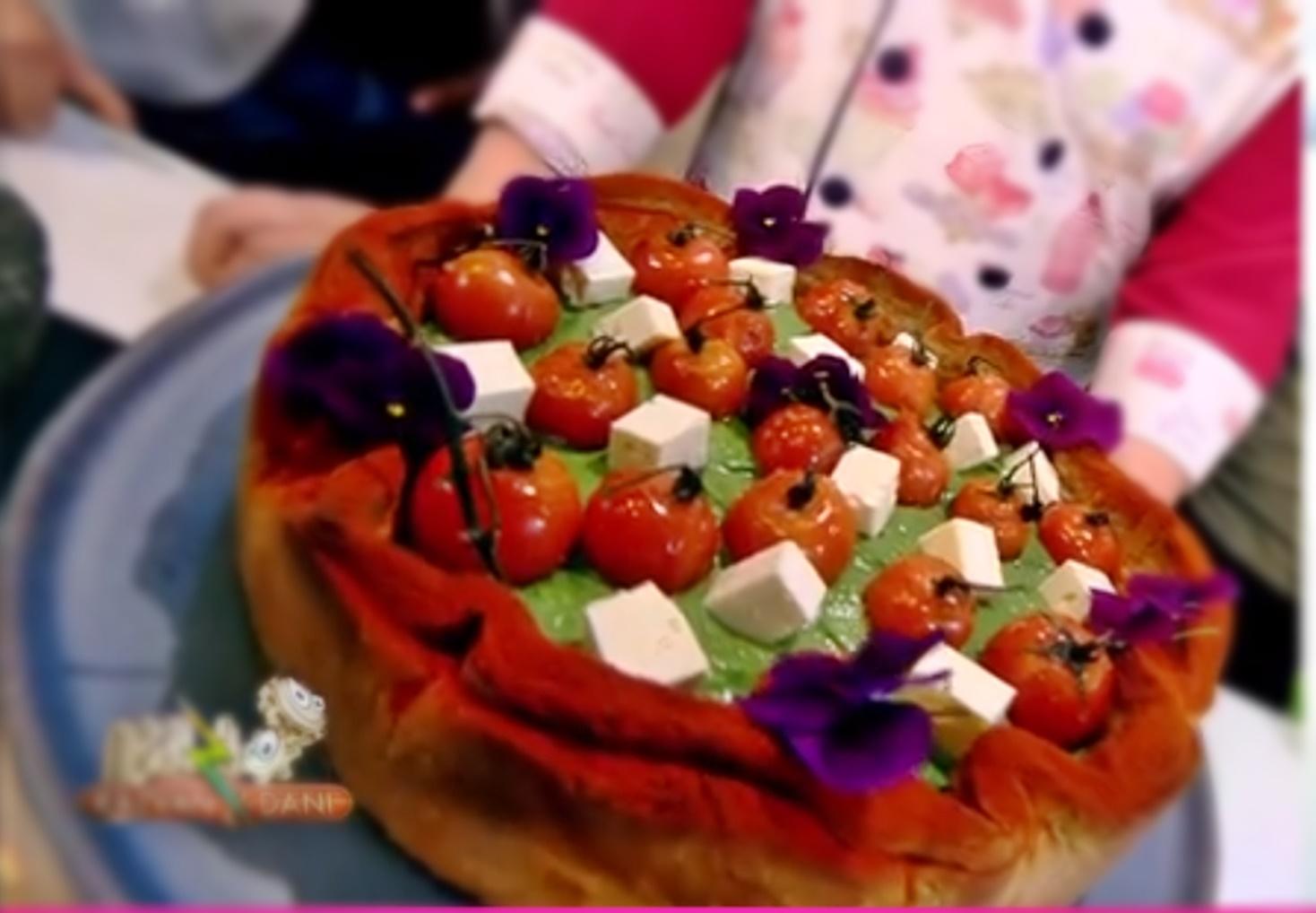 Rețetă de sezon. Tartă de primăvară cu spanac și roșii cherry - Rețeta lui Vlăduț