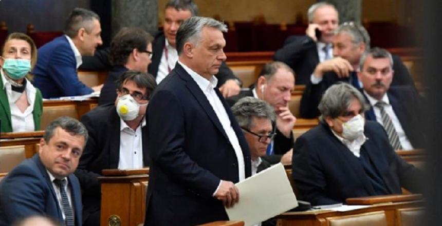 Viktor Orban a obținut o &bdquo;lege coronavirus&rdquo;. Opoziția din Ungaria acuză că &icirc;i dă puteri nelimitate