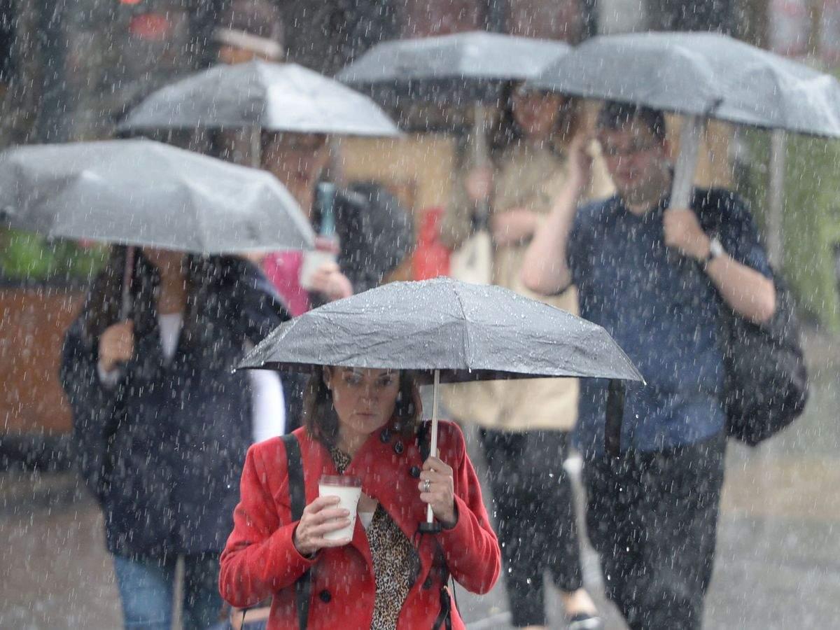 Se rup norii peste Rom&acirc;nia! Unde sunt anunțate ploi, lapoviță și ninsori, &icirc;n următoarea perioadă