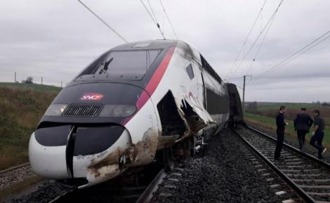 Un TGV Strasbourg-Paris a deraiat la nord de Strasbourg, conductorul rănit